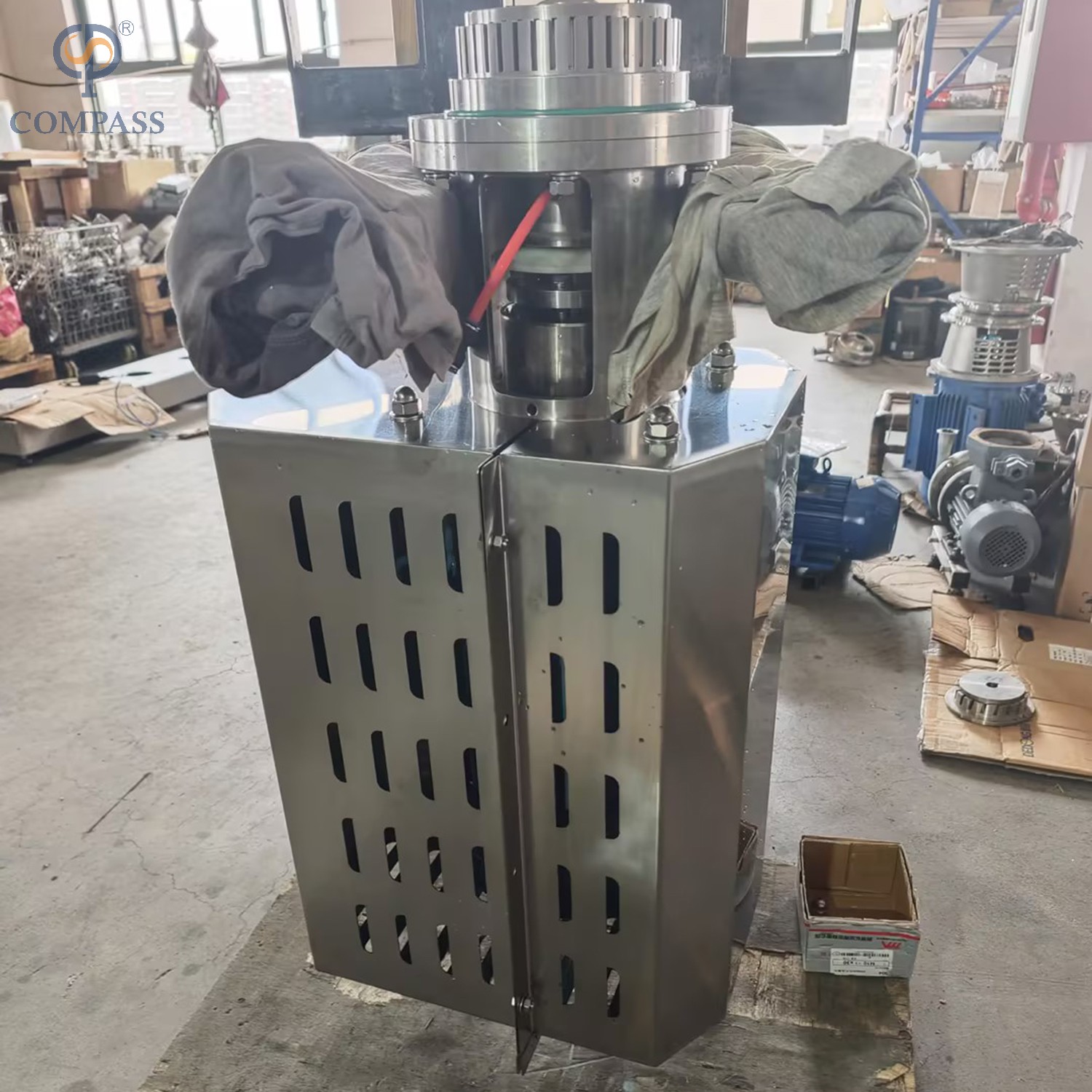 MÁQUINA EMULSIFICADORA HOMOGÊNEA TIPO CHALEIRA SANITÁRIA TRH-1-160-11KW