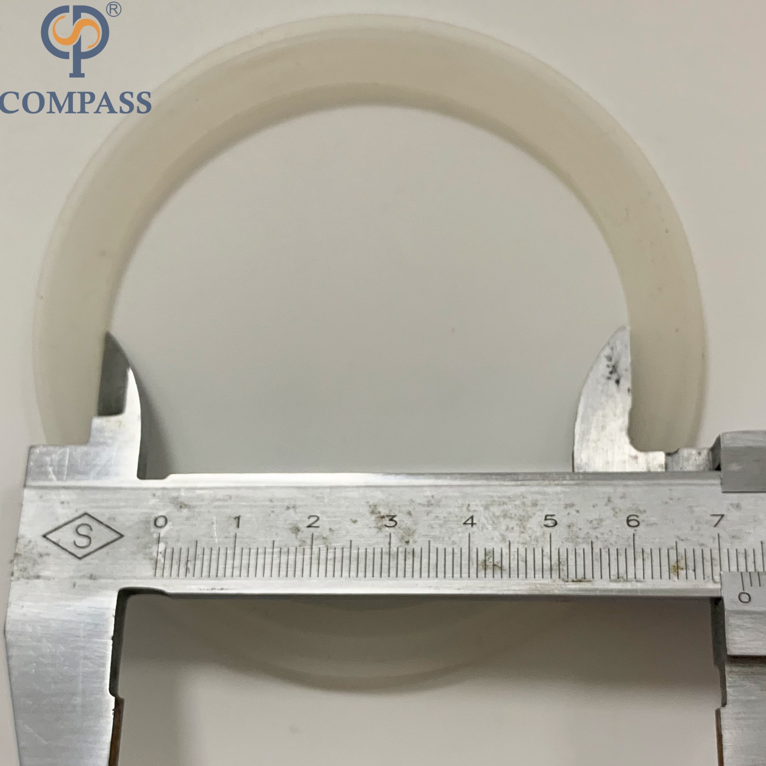 Braçadeira transparente de silicone de grau alimentício TC64MM de 2 polegadas sem borda