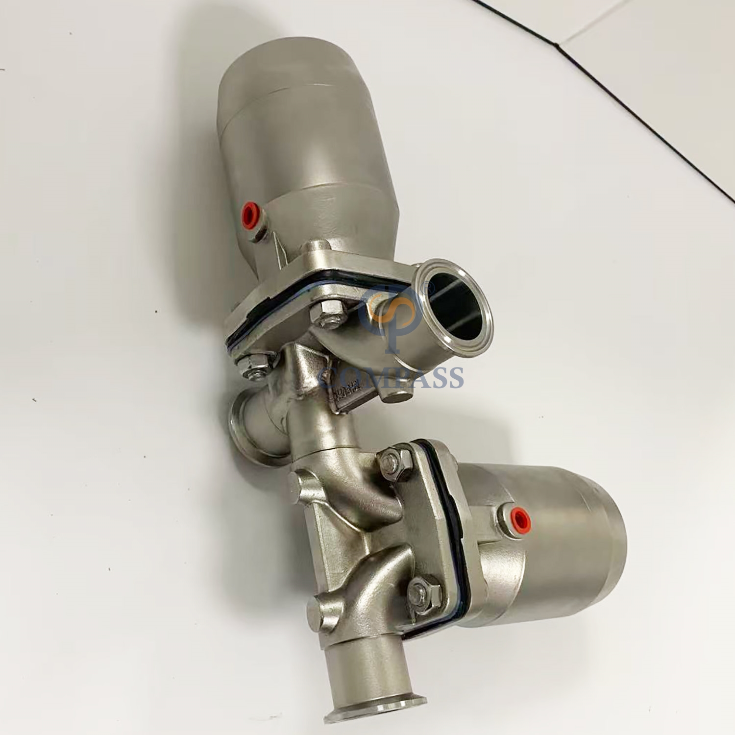 Válvula de diafragma pneumática de três maneiras SS316L DN40 com diafragma rachado de PTFE e EPDM